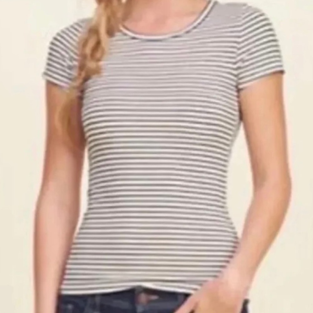 NWOT Hollister Ribbed Striped Tee size small